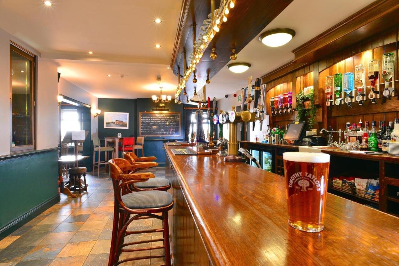 The Crossroads Inn Halifax Buitenkant foto